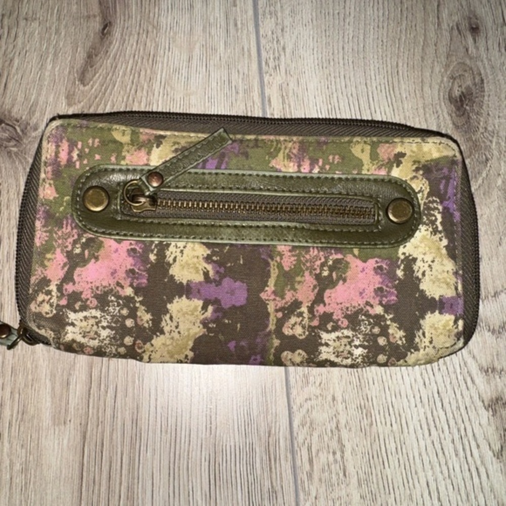 Green Women's Wallet
